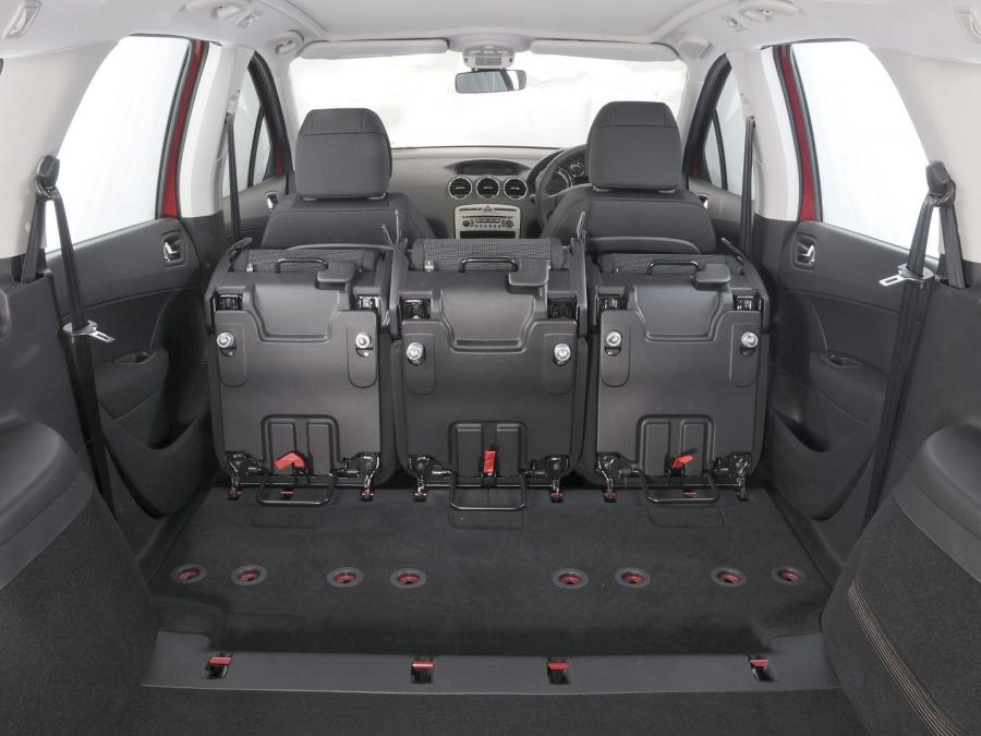  Peugeot 308 SW 2008 года  (ZA) (фото 12 из 17)